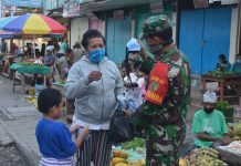 Kodam Cenderawasih Bagikan 1.200 Masker Gratis kepada Warga