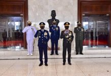Panglima TNI Anugerahi Kapolri Bintang Kartika Eka Paksi, Swa Bhuana Paksa dan Jalasena