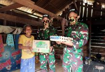 Peringati Hari Juang TNI AD, Satgas Pamtas Yonif 642 Gelar Sunatan Gratis dan Bagikan Sembako