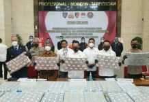 Polri Amankan 2 Pelaku dan Sita 114 Miliar dari Kasus Penipuan Bisnis Alat Rapid Test Covid-19 Lintas Negara