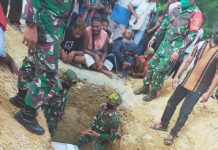 Satgas Yonif MR 413 Bantu Proses Pemakaman Warga Perbatasan RI-PNG