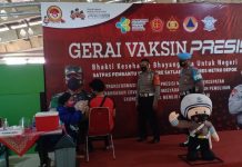 Satpas SIM Cinere Vaksinasi 100 Peserta dengan Vaksin Sinovac