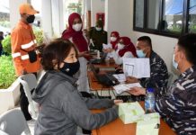 Ratusan Warga Rawa Badak Jakarta Utara Terima Serbuan Vaksinasi Covid-19 TNI AL di SMPN 173