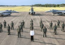 Apresiasi Presiden RI kepada Tim Garuda Flight dan Nusantara Flight di Lanud Iswahjudi