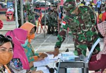 Gencarkan Program Pemerintah, Pangdam XVII/Cenderawasih Tinjau Langsung Serbuan Vaksinasi di Kab. Keerom