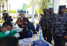 TNI AL Gelar Vaksinasi Massal Covid-19 dan Baksos Bagi Masyarakat Tanjung Pasir Tangerang