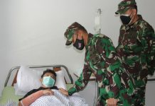 Pangdam Cenderawasih Jenguk Nakes Korban Kekerasan KST di RS Marthen Indey