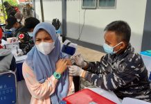 Serbuan Vaksinasi TNI AL Berlanjut di Pasir Angin Kab. Bogor