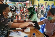 Jelang Akhir Tahun, TNI AL Vaksinasi Covid-19 Warga Usia 6 sampai 69 Tahun di Penjaringan