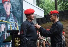 Danjen Kopassus Mayor Jenderal TNI Iwan Setiawan Terima Brevet Anti Teror