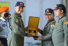 KSAD Jenderal Dudung Abdurachman Terima Wing Kehormatan Penerbang Kelas I TNI AU