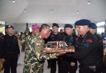 HUT Ke 77 Marinir TNI AL, Dankormar Mayjen Widodo Dwi Purwanto Terima Kejutan dari Korps Brimob Polri
