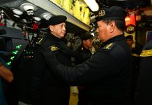 KSAU Marsekal Fadjar Prasetyo Menerima Brevet Kehormatan Hiu Kencana TNI AL