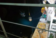 KRI Spica-934 Evakuasi Pelaut Korea Selatan di Selat Malaka ke Lanal Batam