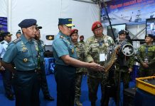 Panglima TNI Tinjau Stand TNI Angkatan Laut, Mulai Alutsista Hingga Mini Studio