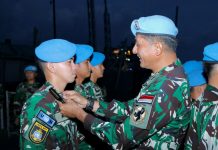 Haru dan Bangga Warnai Kenaikan Pangkat Kontingen Garuda TNI AL di Lebanon