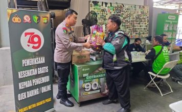 Sambut HUT Bhayangkara ke-79, Polisi Gelar Cek Kesehatan Gratis untuk Pengemudi Ojol