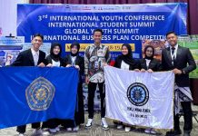 Mahasiswa Prodi Manajemen FEB Unimus Harumkan Indonesia di Ajang Essay Internasional Malaysia