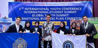 Mahasiswa Prodi Manajemen FEB Unimus Harumkan Indonesia di Ajang Essay Internasional Malaysia