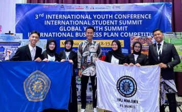 Mahasiswa Prodi Manajemen FEB Unimus Harumkan Indonesia di Ajang Essay Internasional Malaysia