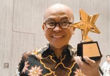 PP IWO Sujud Syukur Maman Suherman Terima Penghargaan Nugra Jasa Dharma Pustaloka dari Perpusnas