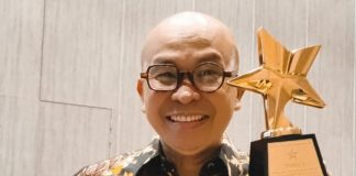 PP IWO Sujud Syukur Maman Suherman Terima Penghargaan Nugra Jasa Dharma Pustaloka dari Perpusnas