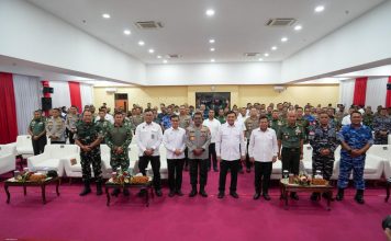 Kunjungi Papua, Menko Polkam Dorong Peran Generasi Muda Jaga Stabilitas dan Persatuan Bangsa