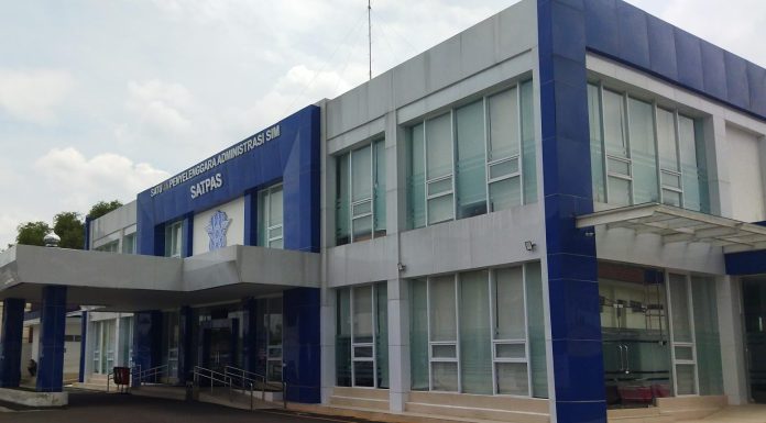 Proses Penerbitan SIM di Satpas Bekasi Kota Disorot, Kapolres Kombes Kusumo Diminta Tindak Tegas