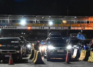 Menhub Dudy Minta Operator Waspadai Cuaca Buruk, Utamakan Keselamatan Penumpang