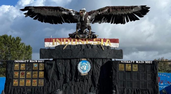 TNI Berduka, Prajurit Satgas Yonmek XXIII-S/UNIFIL Praka Farizal Rhomadhon Gugur Akibat Eskalasi Serangan di Lebanon