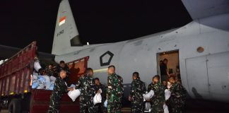 Pesawat Hercules TNI AU Kirim 27 Ton Bantuan Kemanusiaan untuk Korban Gempa NTT