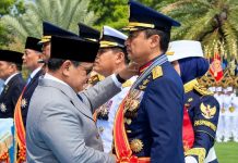 KSAU Terima Tanda Kehormatan Bintang Mahaputera Adipradana pada Momen HUT ke 81 TNI